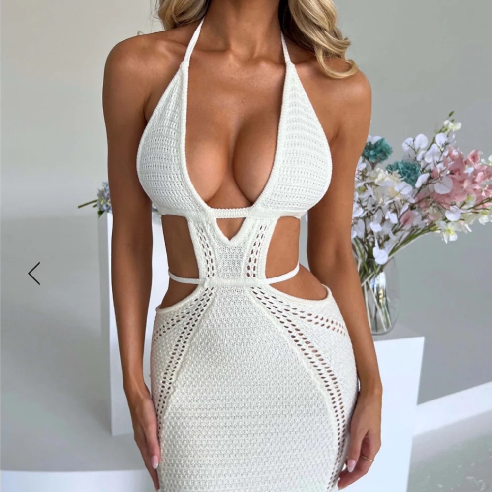 Elegant Cream Halter Dress